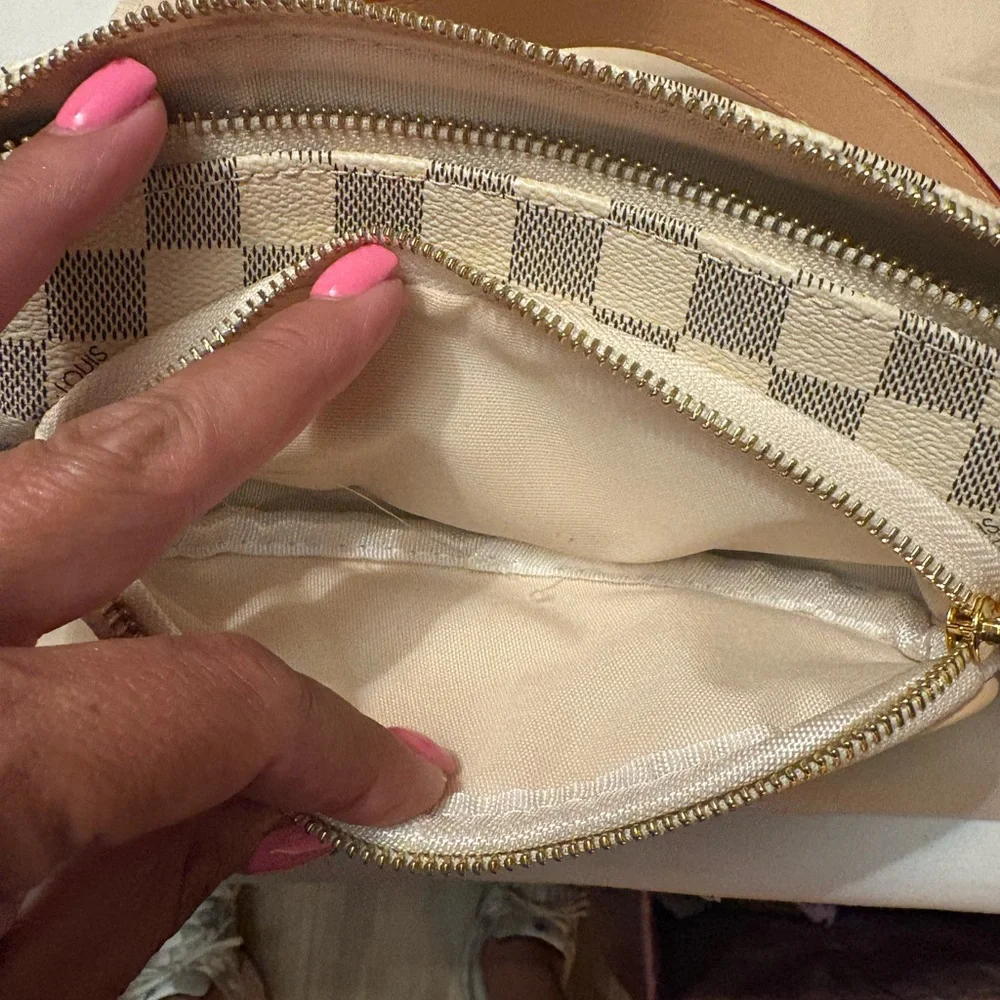 White and grey saddlebag - Picture 3 of 5